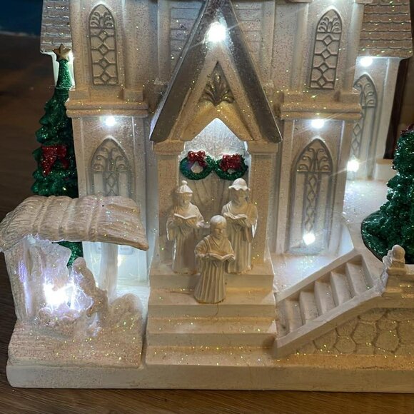 MOMENTS IN TIME Lighted Musical Church 11.7” Christmas Village House LED Lights - Picture 3 of 5